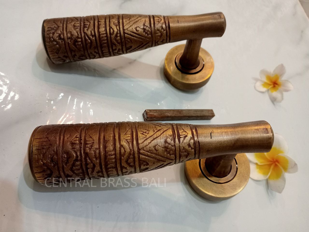 2x pcs Crank egypt carved vintage antique brass door handle | brass door pull, brass door handle, unique door handle, vintage door handle
