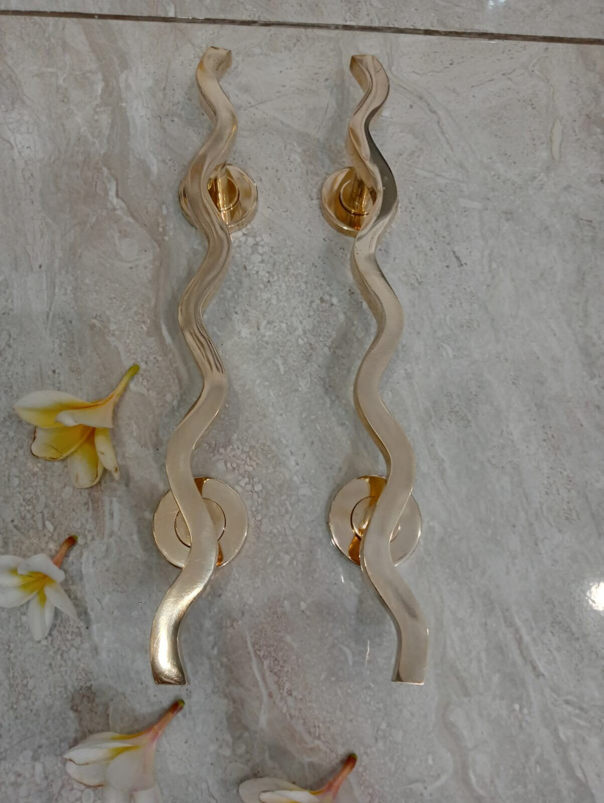 pair of 30cm Wiggle Solid Brass Door Handle