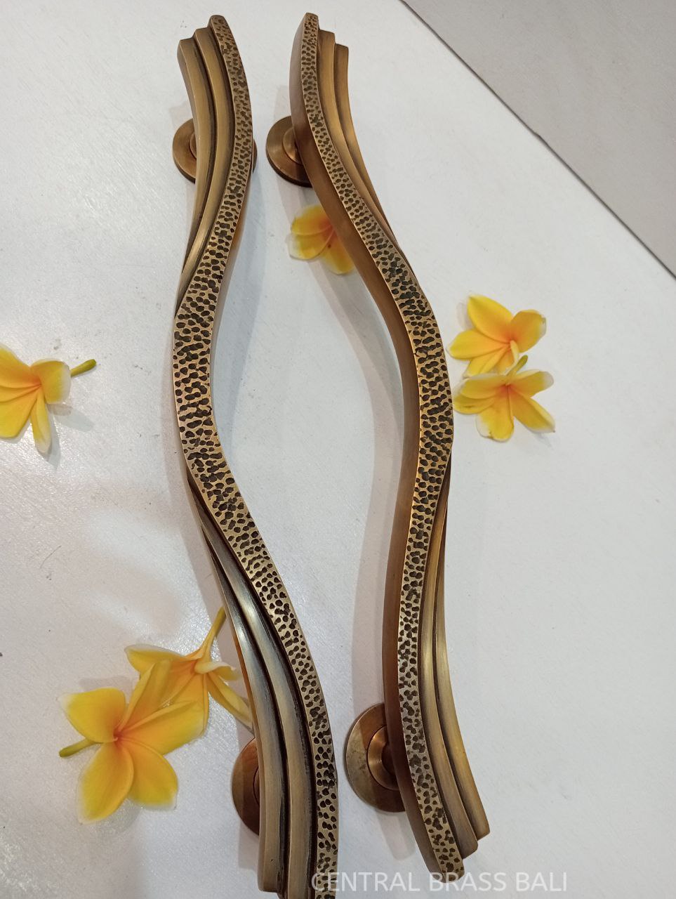 17.12" inch 2x pcs vintage WAVY handle, brass door pull, Brass door handle, Brass Art Deco Door Pull Handle, main entry door handle