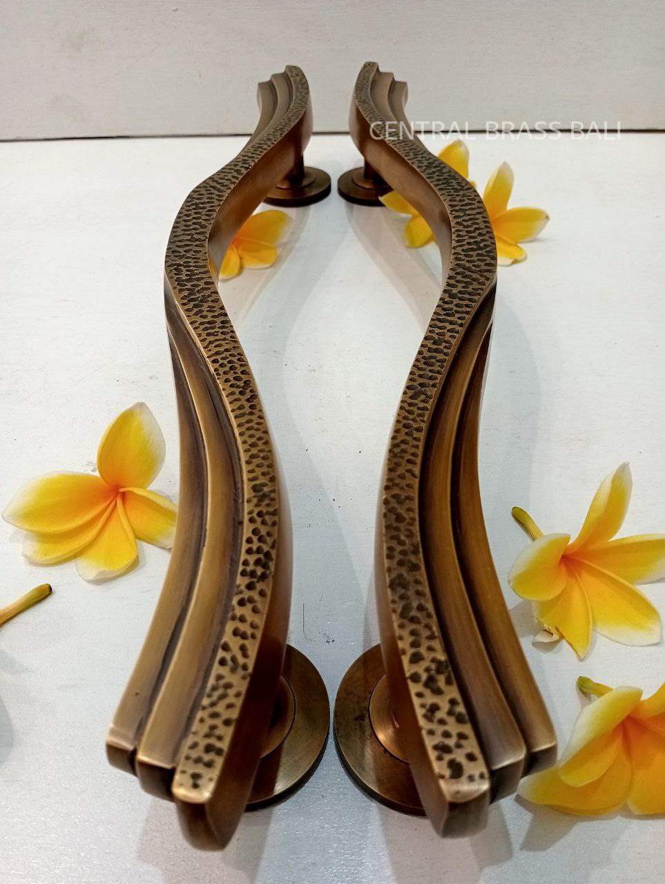 17.12" inch 2x pcs vintage WAVY handle, brass door pull, Brass door handle, Brass Art Deco Door Pull Handle, main entry door handle