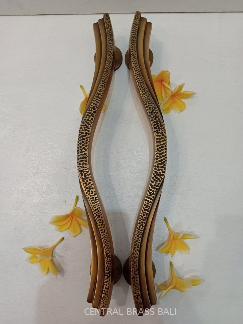 17.12" inch 2x pcs vintage WAVY handle, brass door pull, Brass door handle, Brass Art Deco Door Pull Handle, main entry door handle
