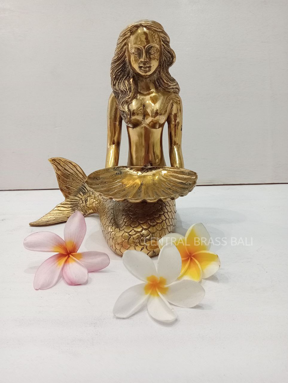 Mermaid statue Big
