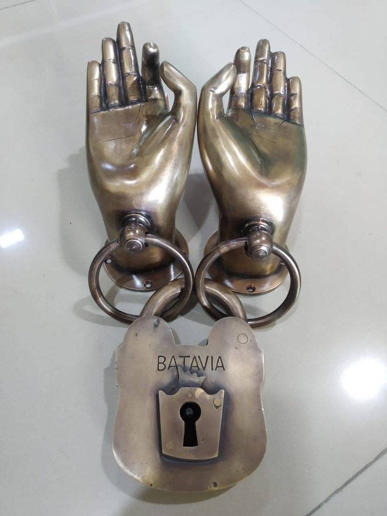 Pair of Main Entry Handle Hand With Batavia Padlock