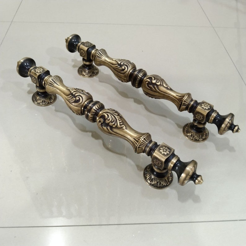 Pair of main entrance handle payung