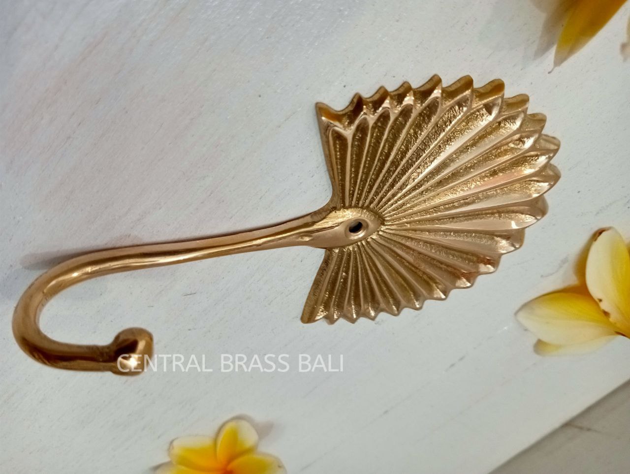 3pcs Medium Leaf Brass Hooks