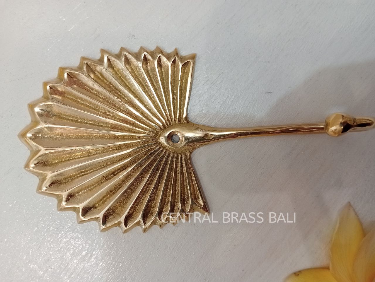 3pcs Medium Leaf Brass Hooks