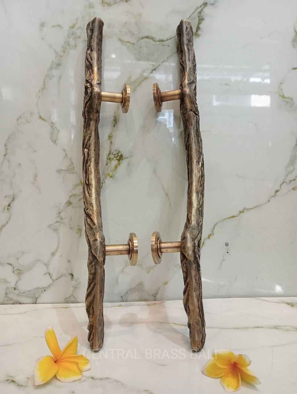 Tree trunk Door handles