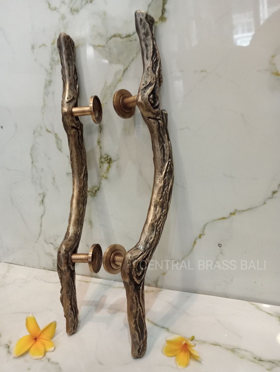 Tree trunk Door handles