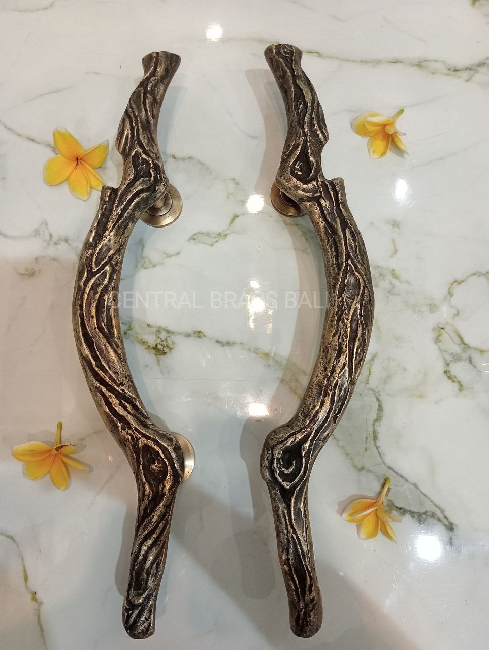 Tree trunk Door handles