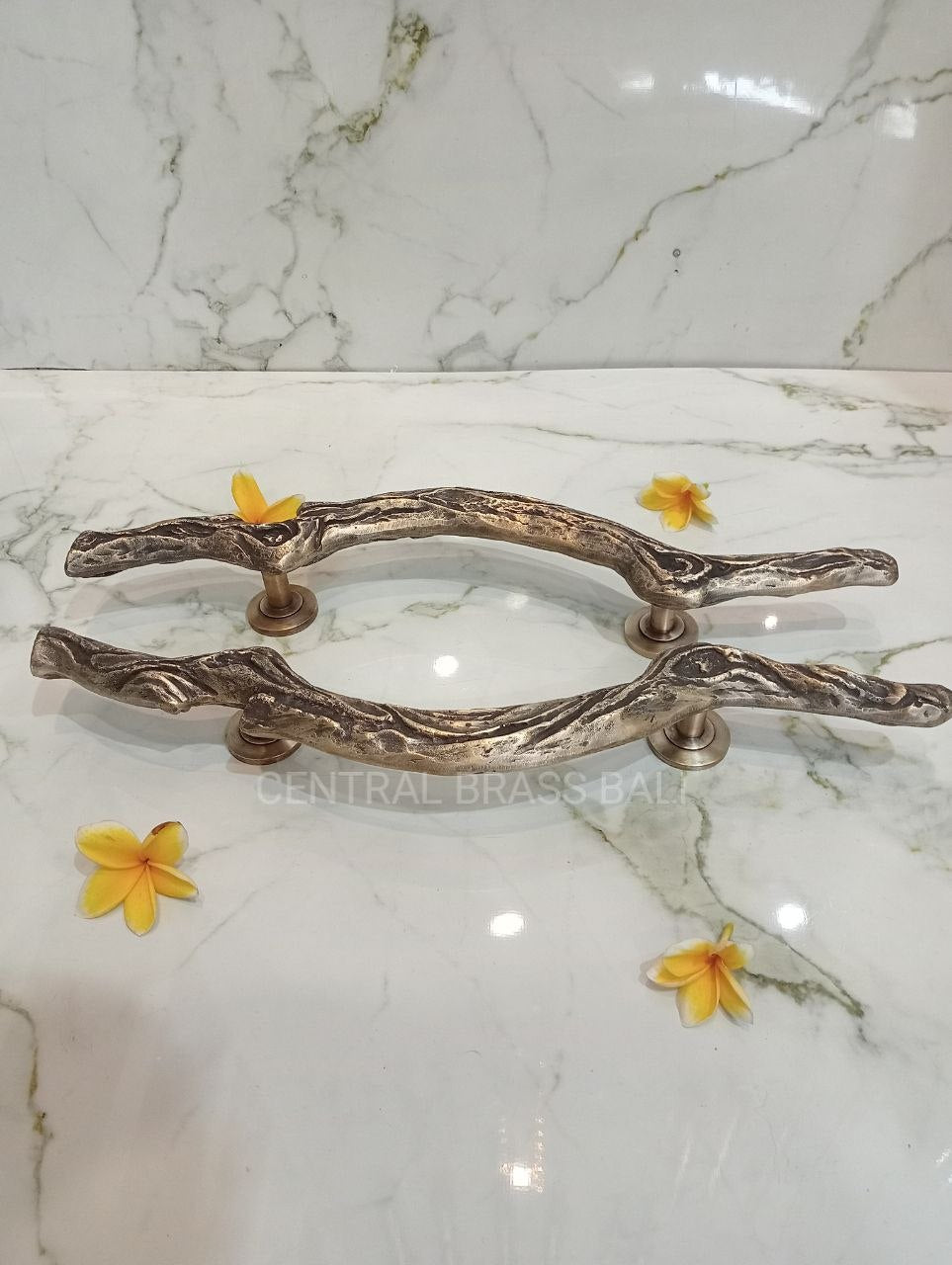 Tree trunk Door handles