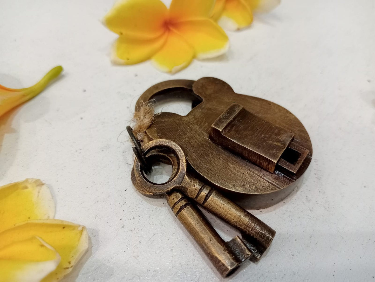 Vintage Small Classic old PADLOCK Solid Brass Antique Safe Key Working Lock