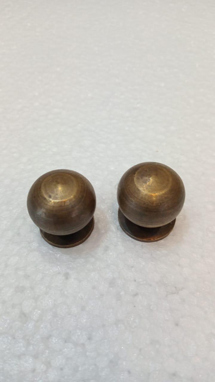Solid Brass Round Cabinet Knobs, Vintage Antique Style Drawer Pulls, Luxury Brass Hardware for Dresser & Kitchen Cabinets