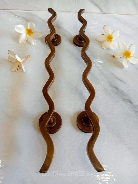 Pair Vintage Wiggle Solid Brass Door Handles 40 cm, Wavy Brass Pull Handles for Front Entry Door, Cabinet, Wardrobe & Furniture