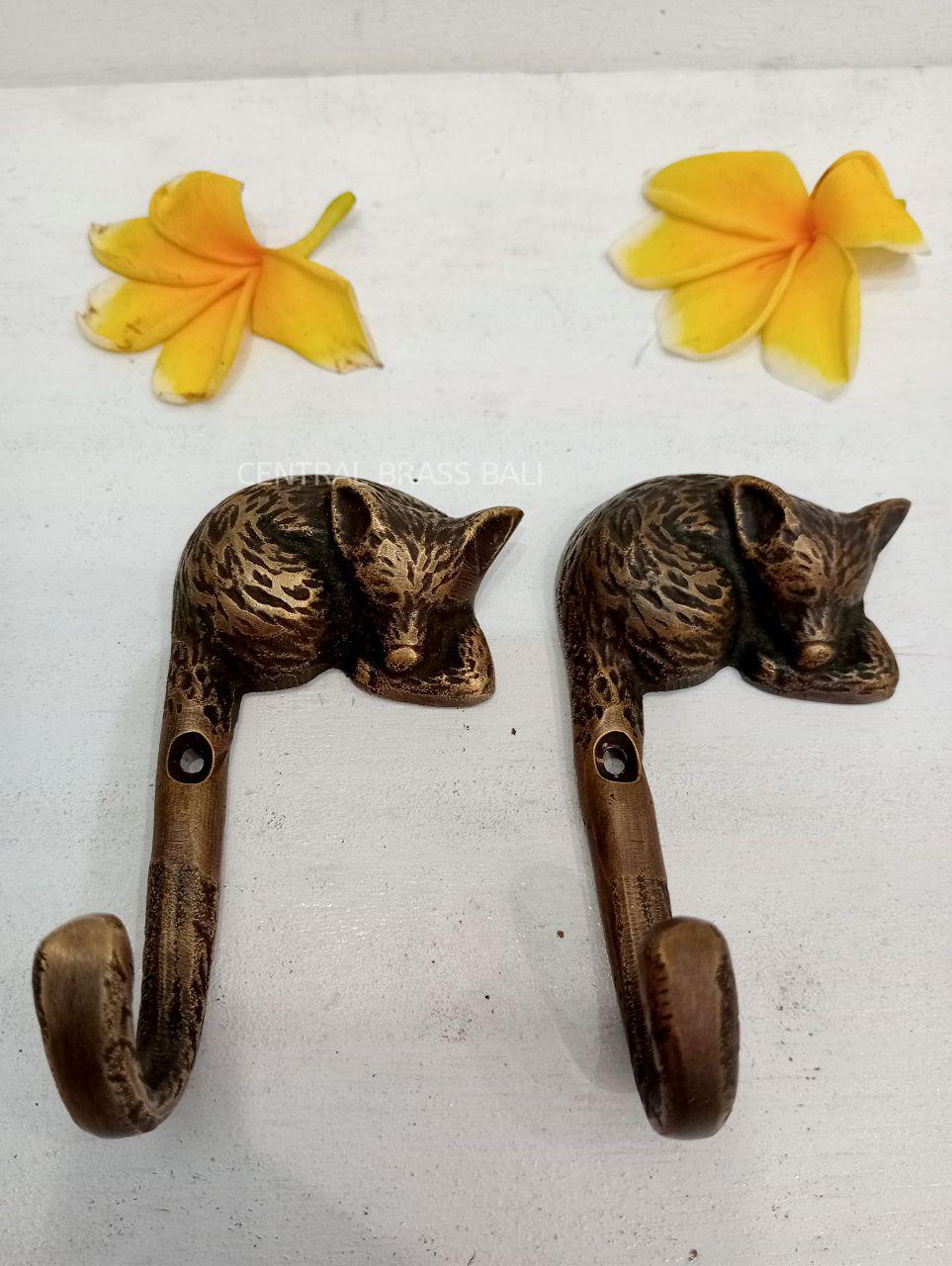 Set of 6 Antique Brass Sleeping Fox Hooks | Wall Mounted Coat Hangers