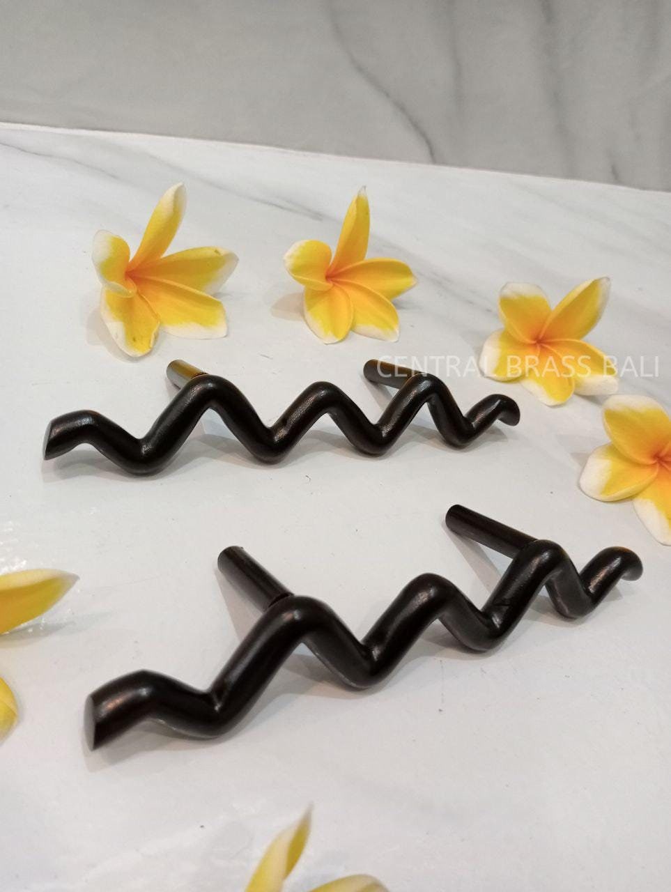 Wavy Brass Cabinet Handles Set of 4, Wiggle Drawer Pulls, Solid Brass Furniture Hardware, 16cm Modern Cabinet Handles