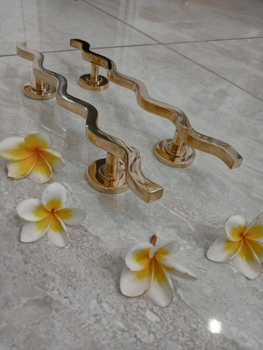 pair of 30cm Wiggle Solid Brass Door Handle