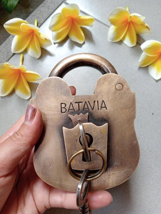 set of 2 pcs Antique Solid Brass Batavia Padlock Set, Working Key, 5" Vintage Decor