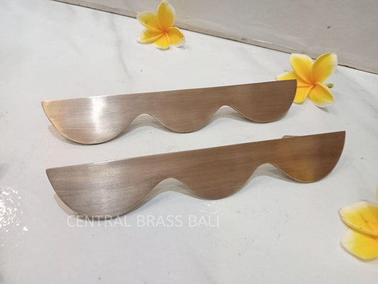 Set of 4 Vintage Wavy Brass Drawer Pulls, Minimalist Handles (23cm)