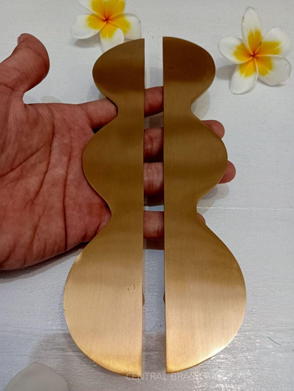 Set of 4 Pcs Brass Wiggle Handles, Minimalist Curved Cabinet Hardware (23cm)