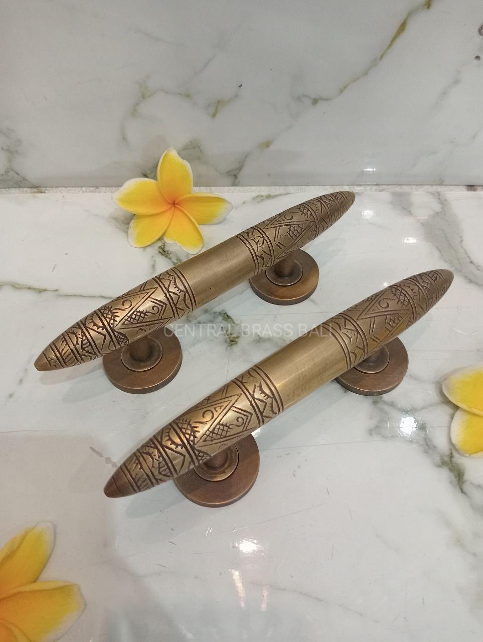 2pcs Engraved Solid Brass Main Door Handle – Antique Bronze Finish