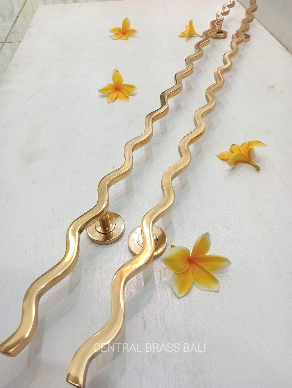 Wiggly Solid Brass Door Handle | Modern Cabinet Pull (90cm, Pair)