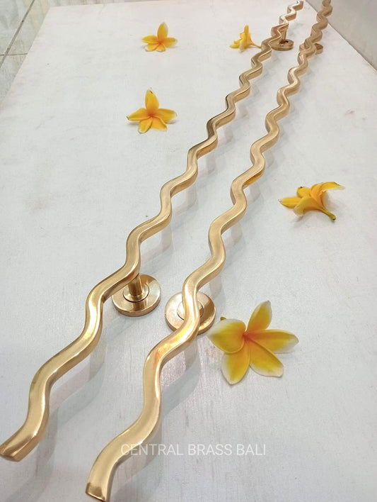 Wiggly Solid Brass Door Handle | Modern Cabinet Pull (90cm, Pair)