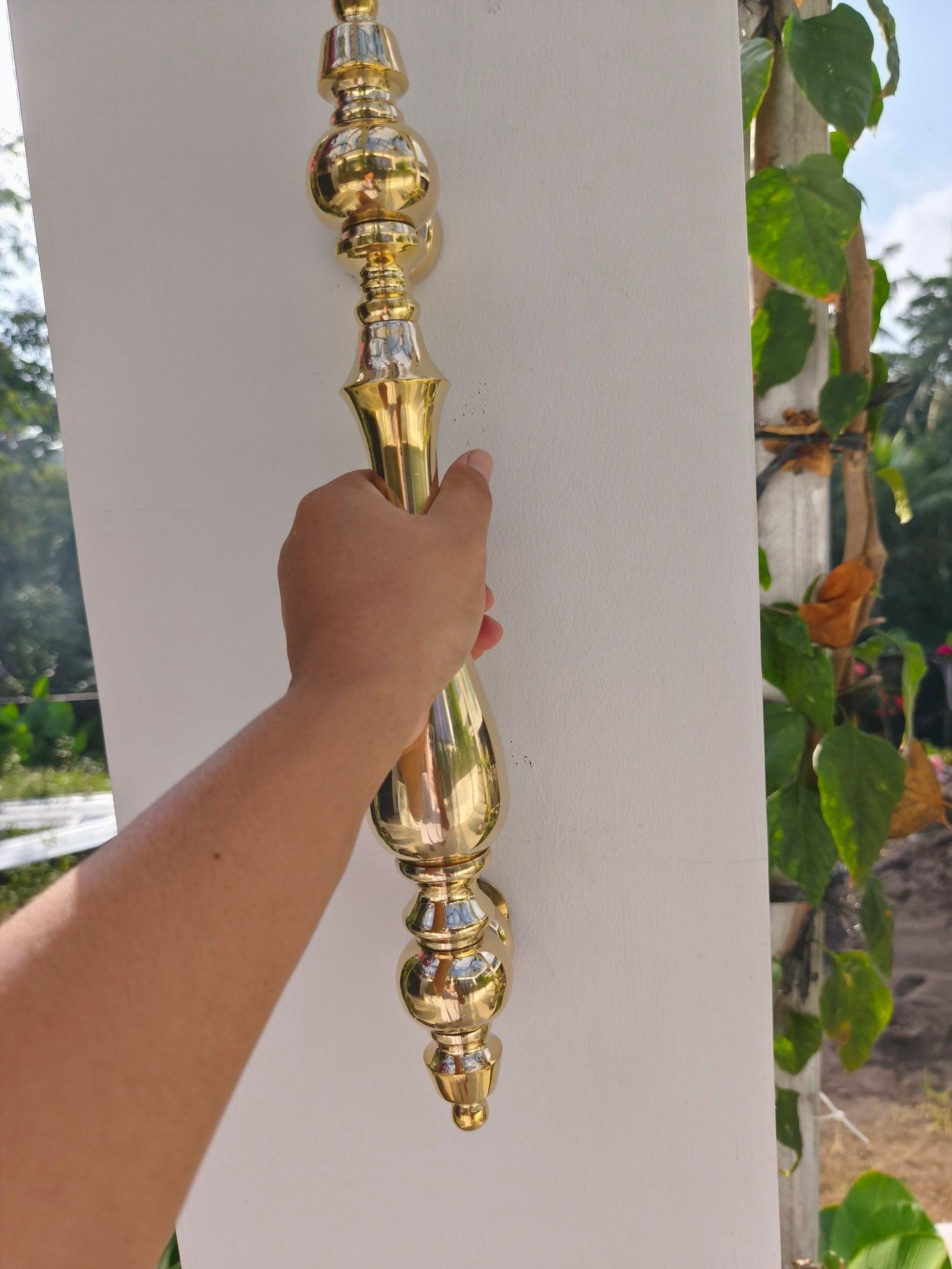 Decorative gold door handle in solid brass, 43 cm Victorian ornate pull for main entrance doors, luxury home decor hardware for classic, traditional and European inspired interiors
