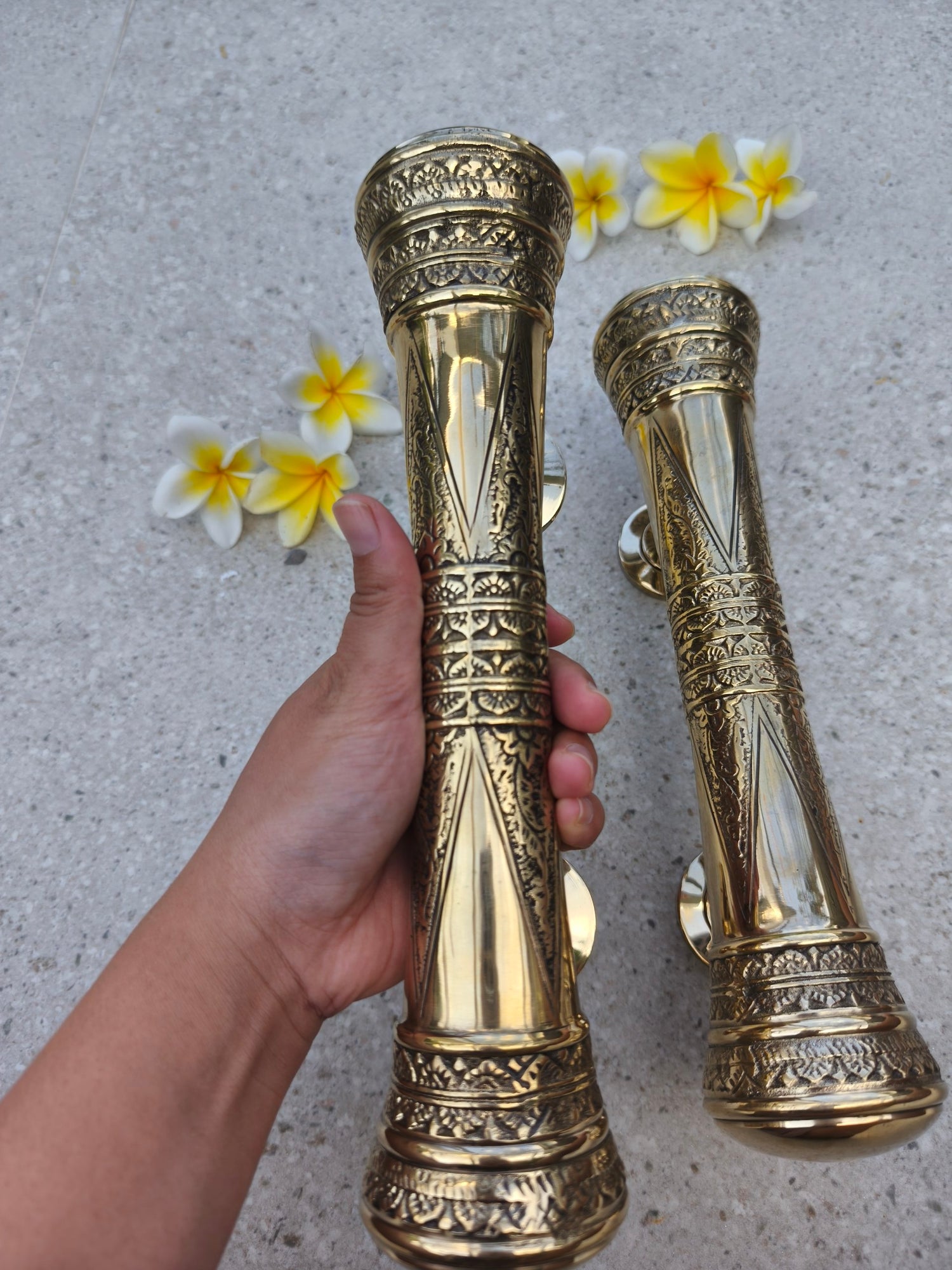 Solid brass ornate door pull handles in polished gold, vintage Victorian entry door hardware, 3.5 cm grip diameter and 6 cm ends, a statement front door upgrade for home renovation