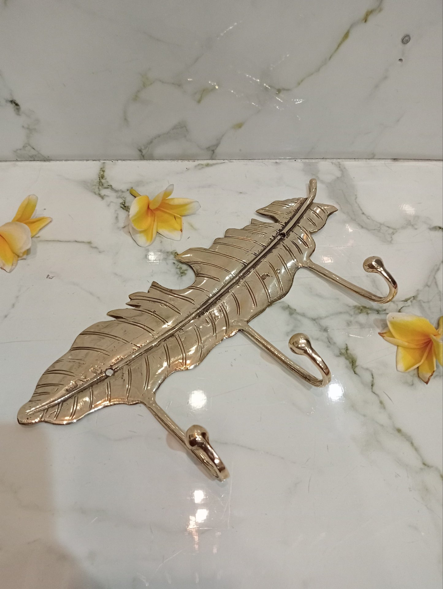 2pcs Vintage Brass Leaf Coat Hooks, Wall Mounted Solid Brass Hangers for Bathroom, Entryway, Bedroom & Towel Storage