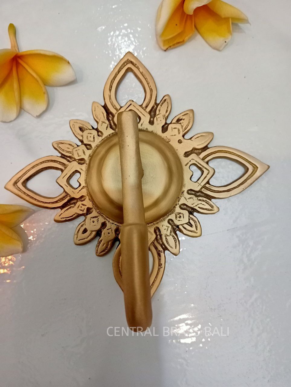 3pcs Diamond Shaped Brass Hooks