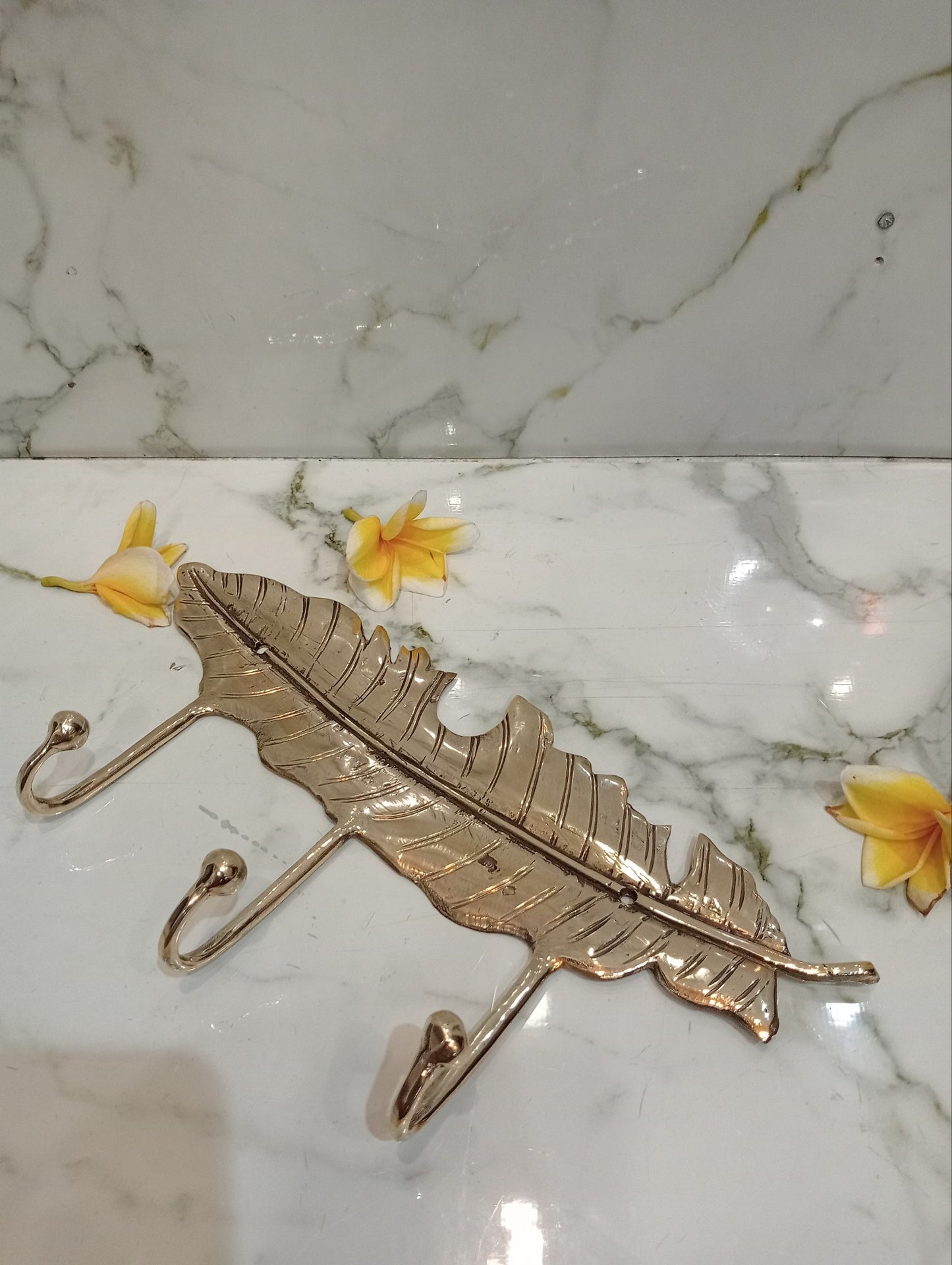 2pcs Vintage Brass Leaf Coat Hooks, Wall Mounted Solid Brass Hangers for Bathroom, Entryway, Bedroom & Towel Storage