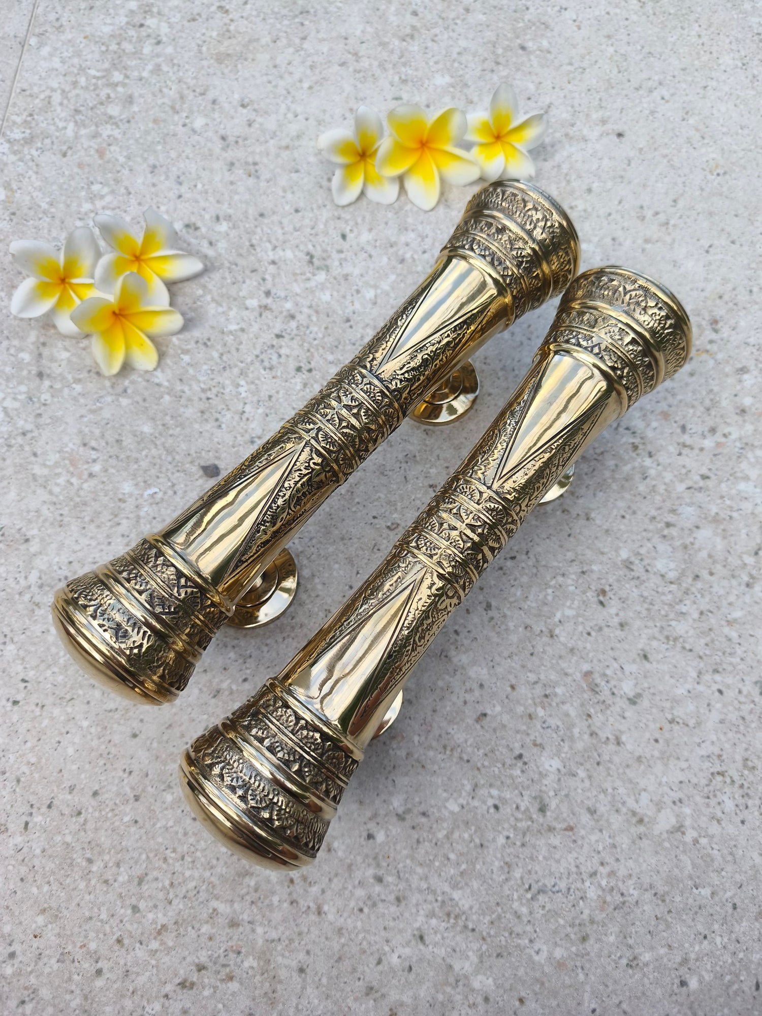 Victorian brass entry door handle pair, polished gold ornate pulls, 3.5 cm grip and 30 cm length, solid brass front door hardware, elegant gift idea for a new home or renovation