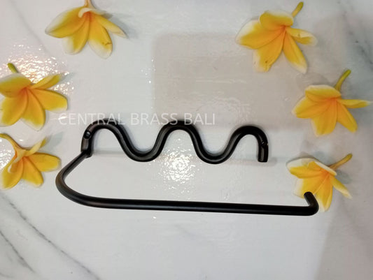 2xpcs wavy Black towel holder