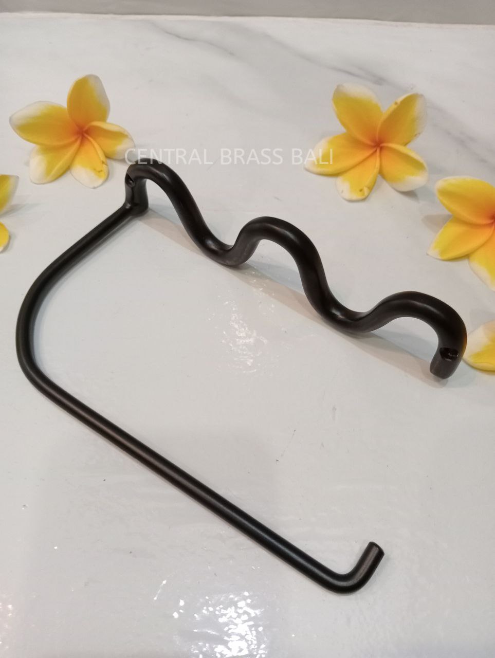 2xpcs wavy Black towel holder